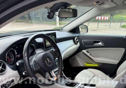 Mercedes-Benz GLA 220, 2017