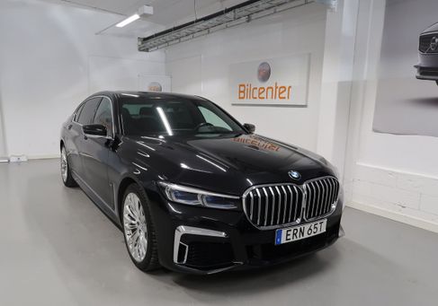 BMW 745, 2021