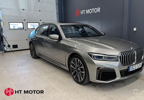 BMW 750, 2020