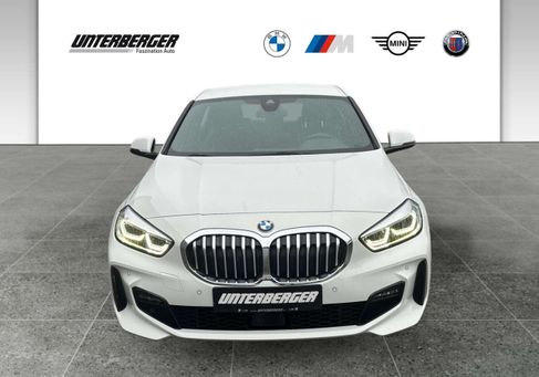 BMW 118, 2022 2