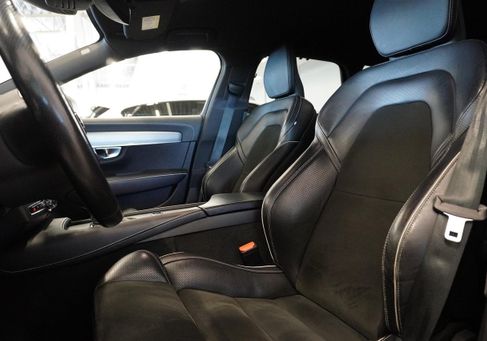 Volvo V90, 2019 3