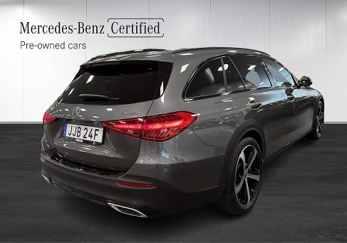 Mercedes-Benz C 220, 2025