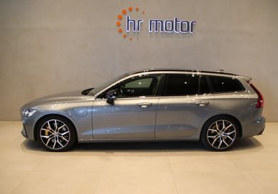 Volvo V60, 2021