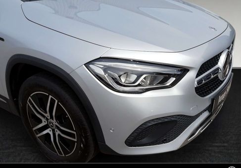 Mercedes-Benz GLA 250, 2021