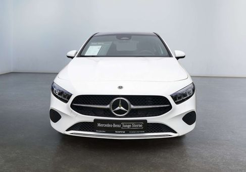 Mercedes-Benz A 180, 2025