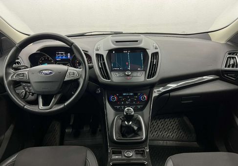 Ford Kuga, 2019
