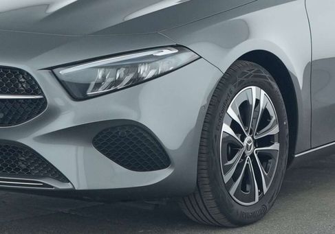 Mercedes-Benz A 180, 2025