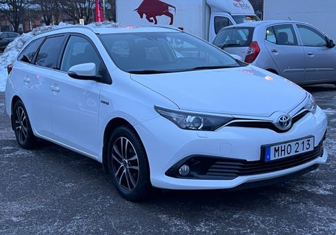 Toyota Auris Touring Sports, 2016