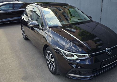 Volkswagen Golf, 2022