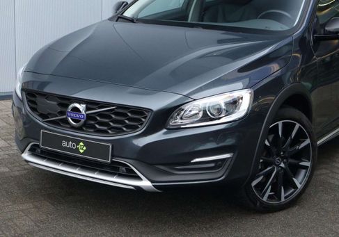 Volvo V60 Cross Country, 2018