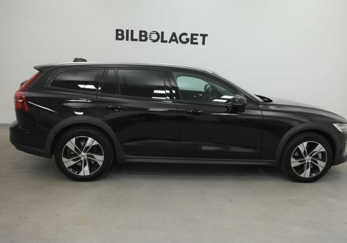 Volvo V60 Cross Country, 2020 3