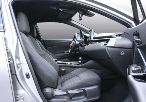 Toyota C-HR, 2020 3