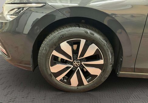 Volkswagen Golf, 2024 2
