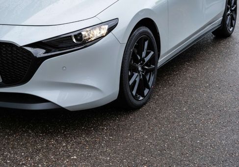 Mazda 3, 2025