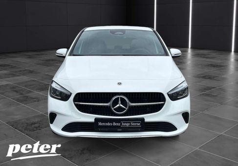 Mercedes-Benz B 180, 2025