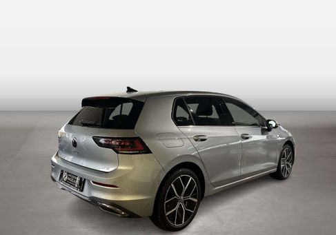 Volkswagen Golf, 2024 3