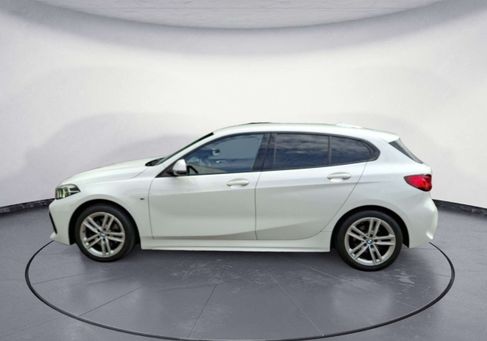 BMW 118, 2021