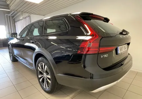 Volvo V90 Cross Country, 2022