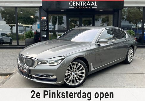 BMW 750, 2015