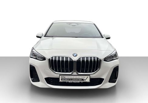BMW 216, 2024