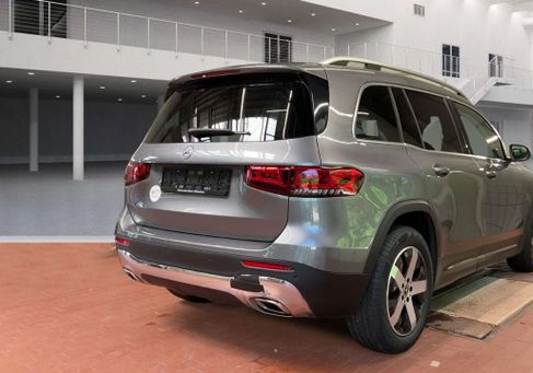 Mercedes-Benz GLB 200, 2022
