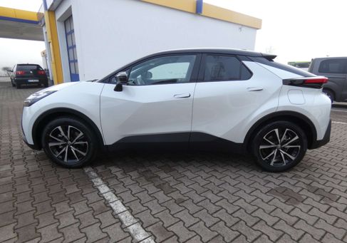 Toyota C-HR, 2025