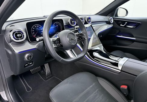 Mercedes-Benz C 300, 2025 2