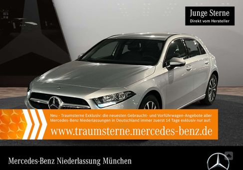 Mercedes-Benz A 200, 2022