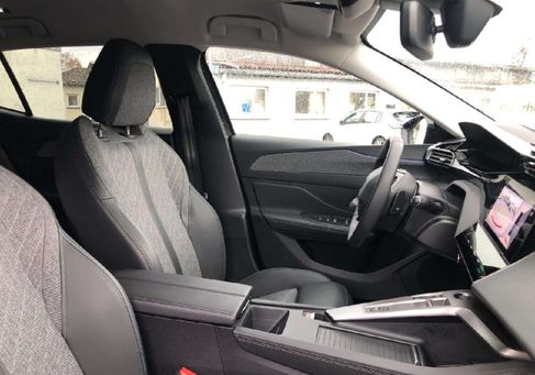 Peugeot 408, 2023