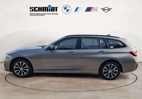 BMW 320, 2022 3
