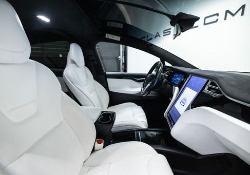 Tesla Model X, 2016