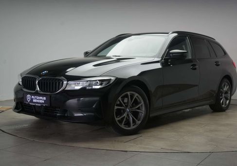 BMW 320, 2022 3