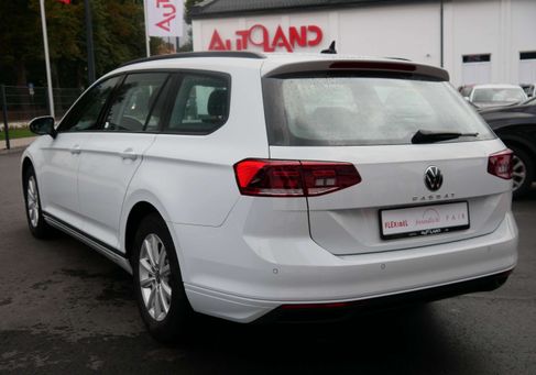 Volkswagen Passat Variant, 2023 3