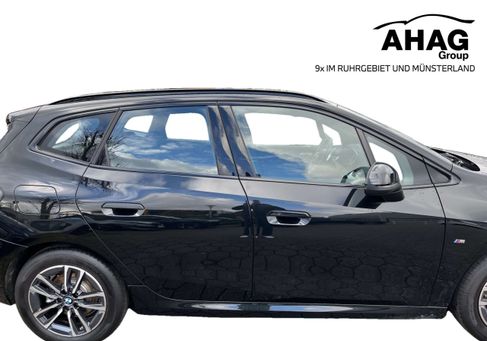 BMW 220, 2025