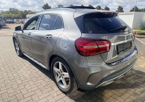 Mercedes-Benz GLA 200, 2018 3