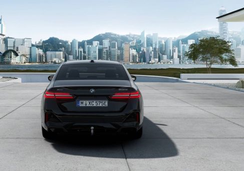 BMW 550, 2025