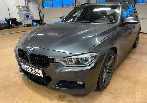 BMW 330, 2018