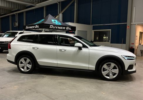 Volvo V60 Cross Country, 2020