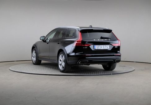 Volvo V60 Cross Country, 2021