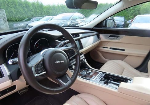 Jaguar XF, 2019