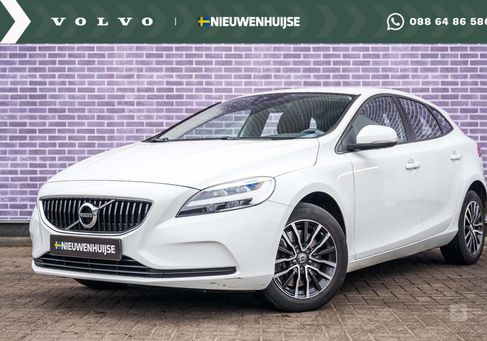 Volvo V40, 2019