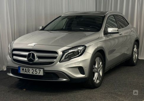 Mercedes-Benz GLA 200, 2016