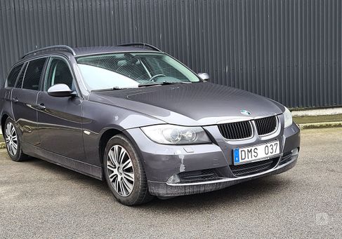 BMW 318, 2007