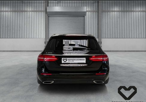 Mercedes-Benz E 200, 2019 3