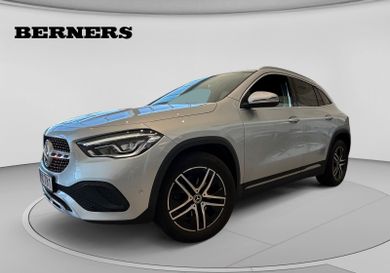 Mercedes-Benz GLA 200, 2021