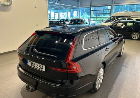 Volvo V90, 2022