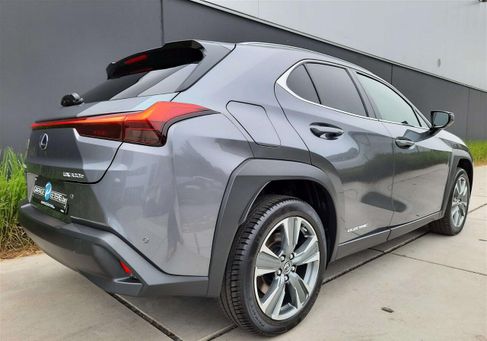 Lexus UX, 2023