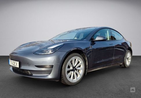 Tesla Model 3, 2022