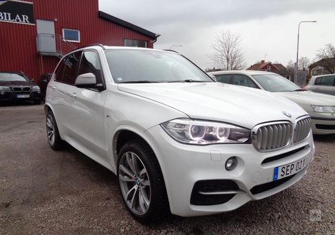 BMW X5 M50, 2015