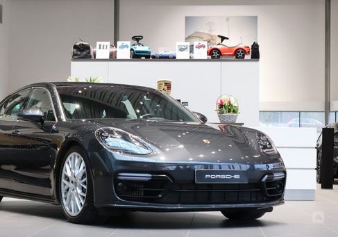 Porsche Panamera, 2018